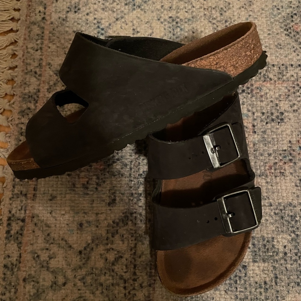 Arizona black Birkenstocks